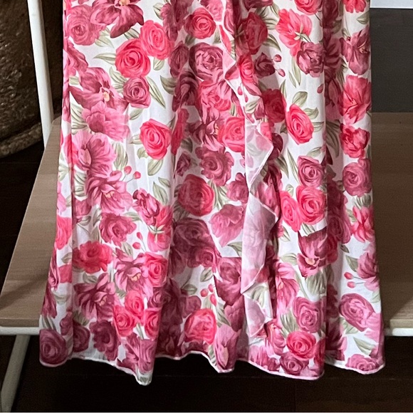 Pretty in pink floral mesh cover-up - Picture 3 of 3